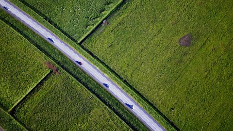 Route avec voitures