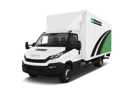 Camion avec hayon élévateur